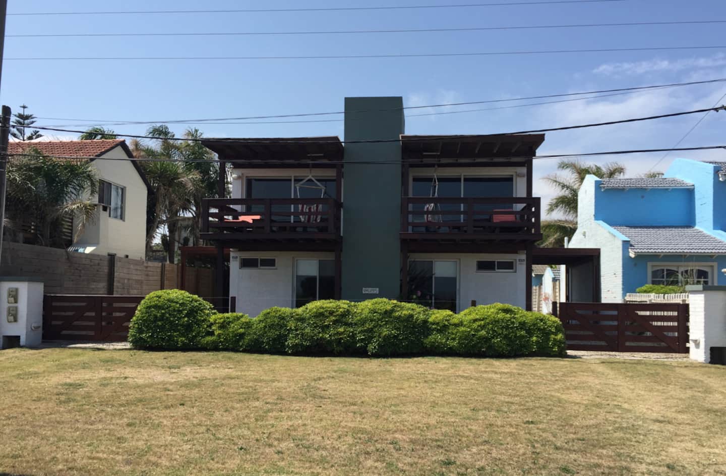Fachada del duplex frente al mar